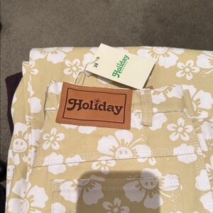 Holiday Floral Print Pants - Cream and White